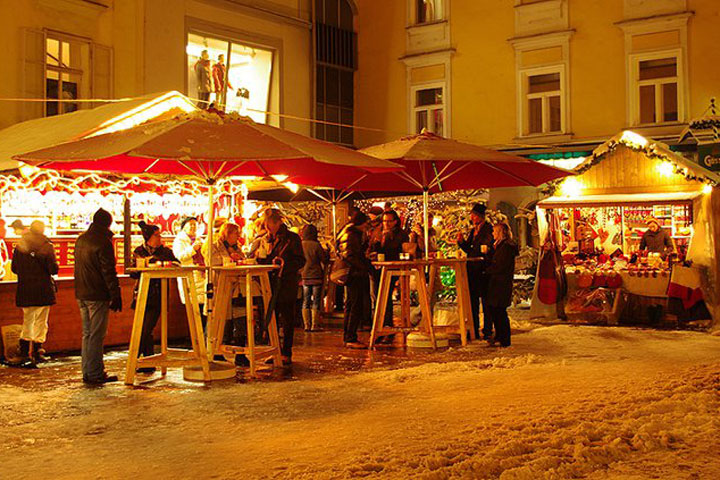Altsteirischer Christkindlmarkt Franziskanerplatz Graz